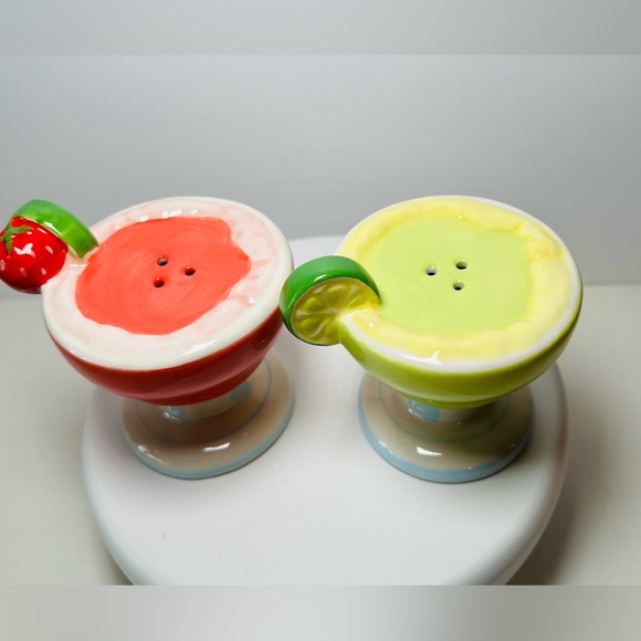 Ceramic Cocktail Tropical Drinks Salt & Pepper Shakers Lime Wedge - Picture 2 of 9